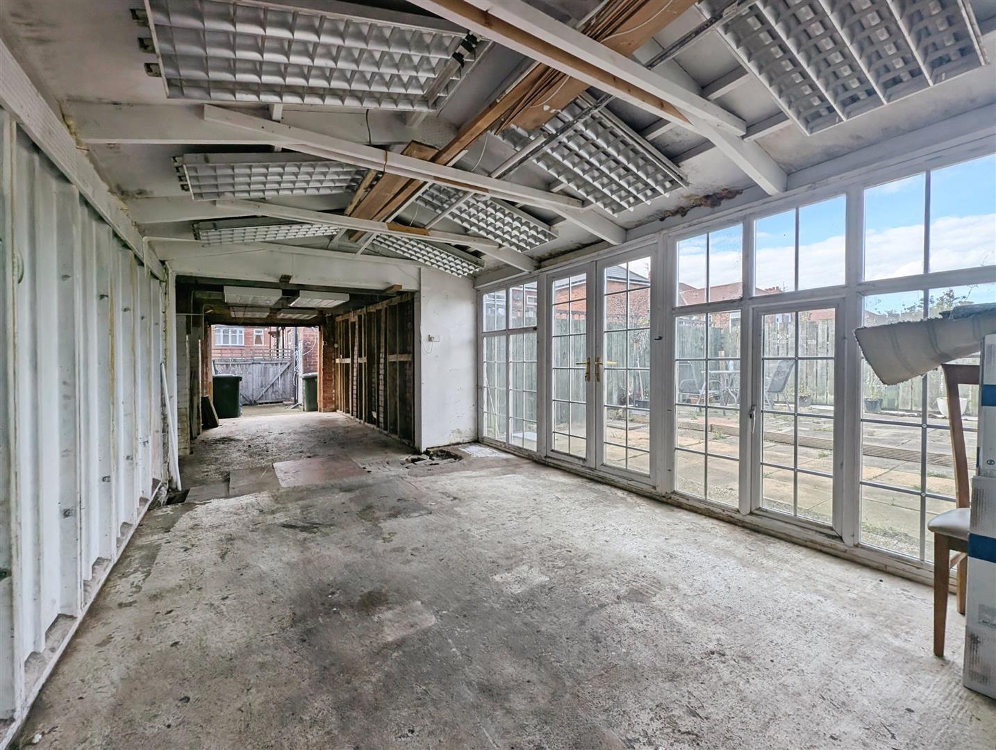 Ovington Grove, Newcastle Upon Tyne , NE5 2QA